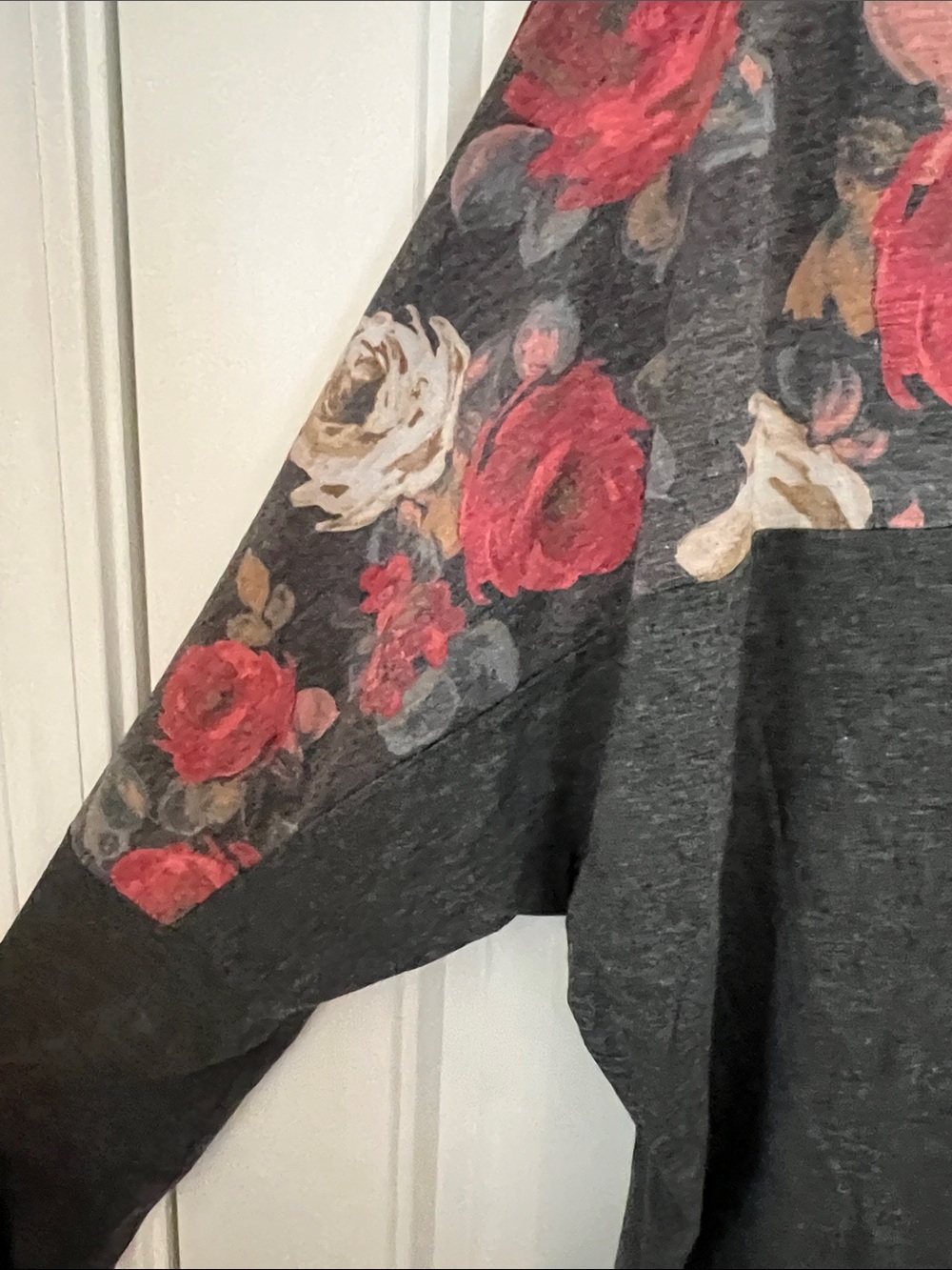 Cool Melon Women's Dark Gray Floral Yoke Long-Sleeve Tunic Top Sz 1XL - Picture 6 of 12